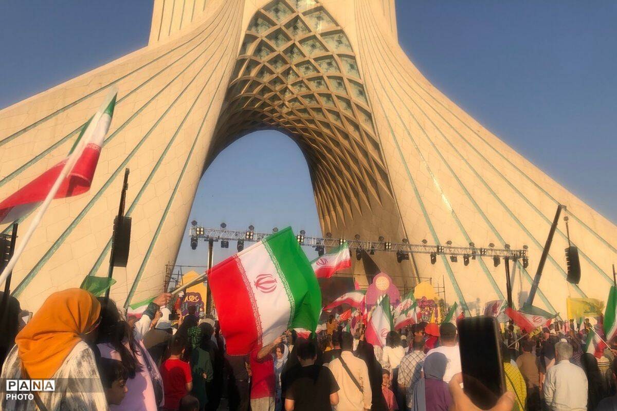 شور غدیر در میدان آزادی؛ پایتخت غرق در جشن ولایت