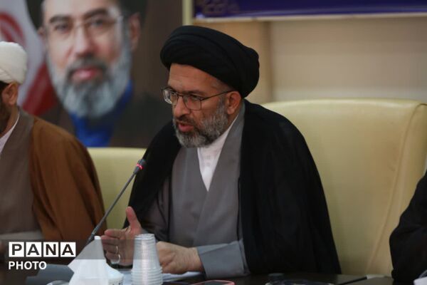 نشست خبری تشریح برنامه‌های دهه کرامت در قم