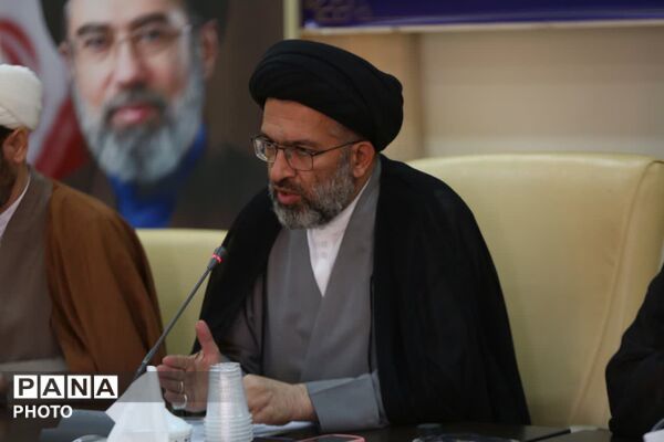 نشست خبری تشریح برنامه‌های دهه کرامت در قم
