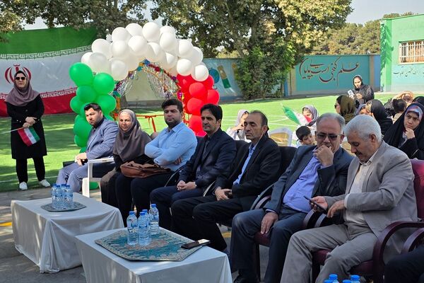 آیین افتتاحیه زمین چمن مصنوعی دبستان اسماعیل سامنی ناحیه ۲ بهارستان