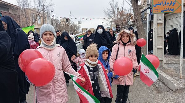 حاشیه نگاری حضور مردم شهر بن در راهپیمایی ۲۲ بهمن ۱۴۰۴