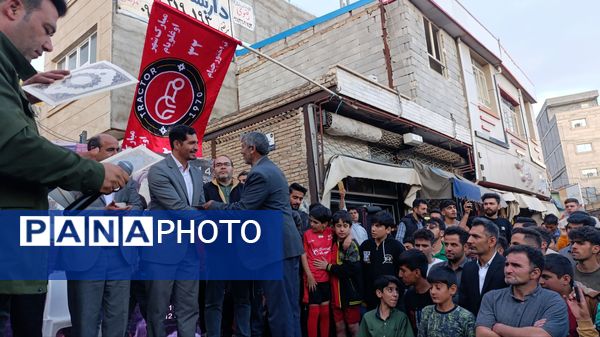 ملکان در پرتو هنر و معنویت؛ جشن میلاد امام رضا (ع) در بازار نوسازی شده