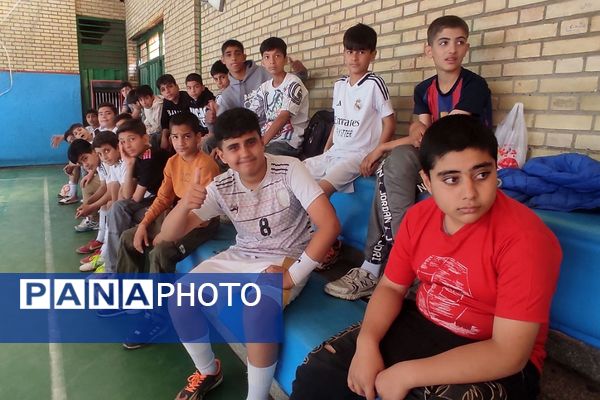 برگزاری مسابقات فوتسال دانش‌آموزان پسر منطقه کهریزک