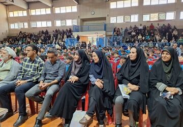 جشن دهه کرامت در آموزش و پرورش ناحیه۴ اصفهان