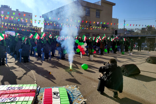 آیین نواختن زنگ انقلاب در مدارس فارس 