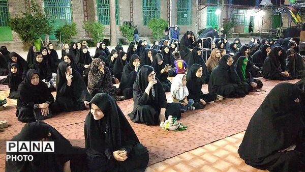 نهمین شب از مراسم عزاداری امام حسین همراه با هئیت زنجیر زنی در مسجد الغدیر