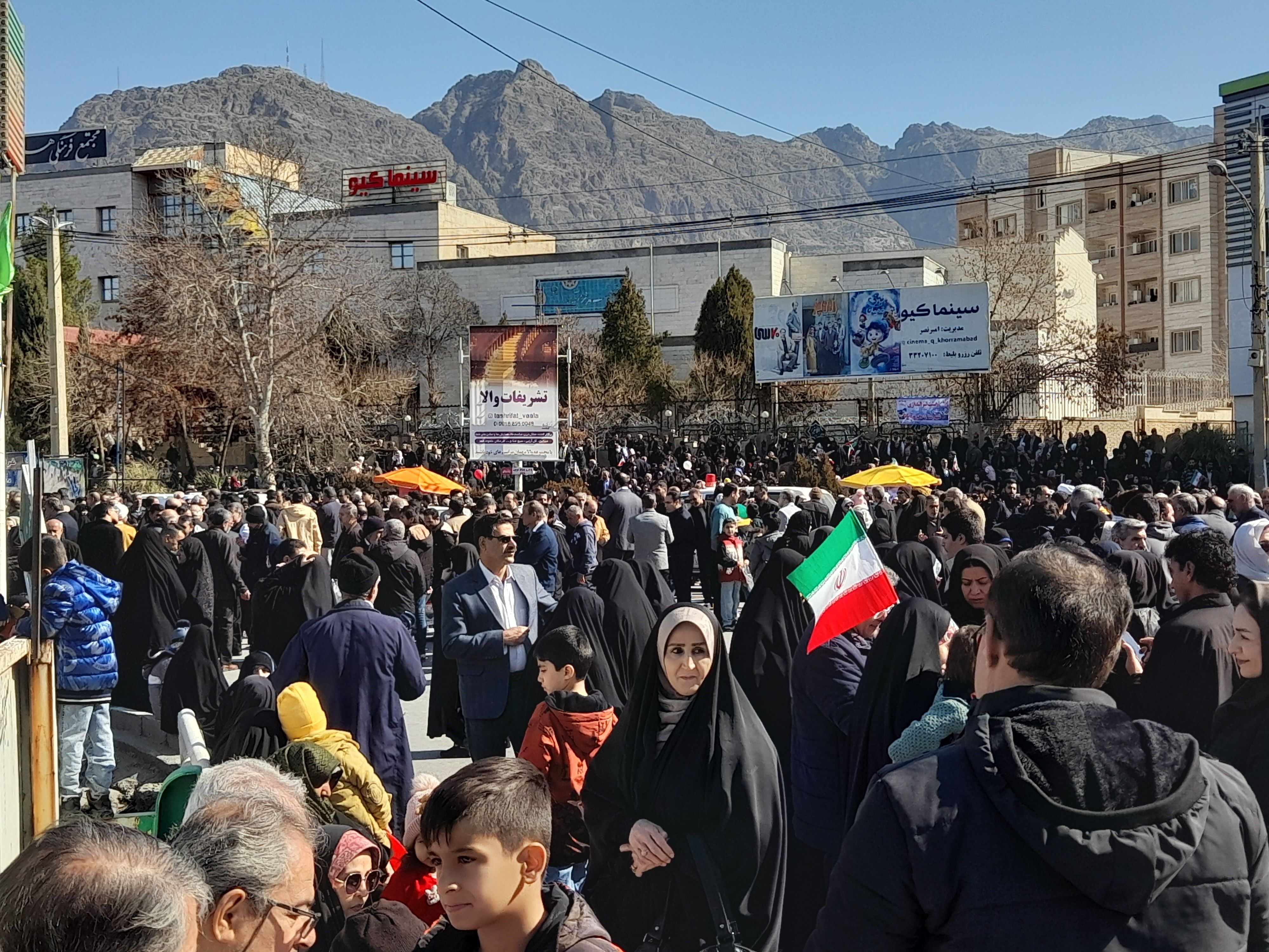 راهپیمایی پرشور ۲۲ بهمن در خرم‌آباد  
