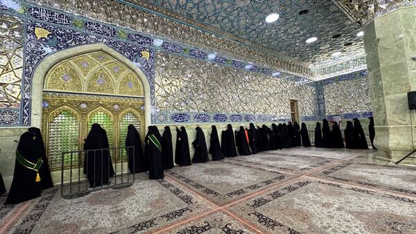 آیین غبارروبی حرم حضرت معصومه(س) با حضور بانوان طلبه