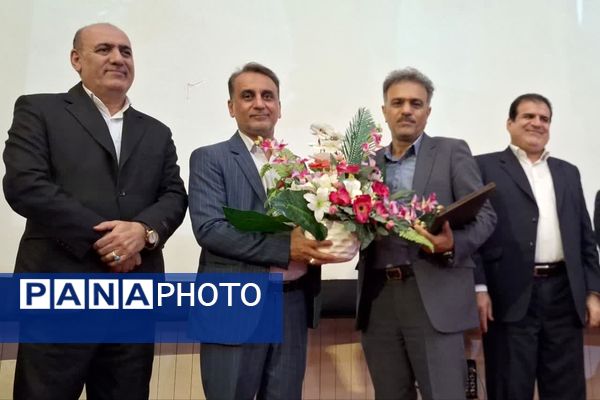 آیین تکریم و معارفه مدیرکل آموزش و پرورش فارس