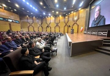 خاطره‌های ماندگار همایون ارشادی در سکوت یک وداع