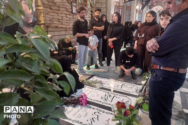  مراسم سوگواری در مزار شهدا برای عاشورای حسینی در شهر قدس