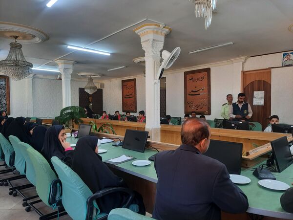 دیدار دانش آموزان پیشتاز با پرسنل نیروی انتظامی نیشابور