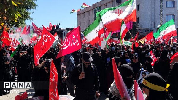مراسم تشییع پیکر مطهر رهبر معظم انقلاب در جوار ملکوتی حرم امام رضا (ع)
