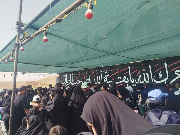 پیاده روی زائران وعاشقان امام علی بن موسی الرضا"ع"از مسیرباغچه تاتپه سلام