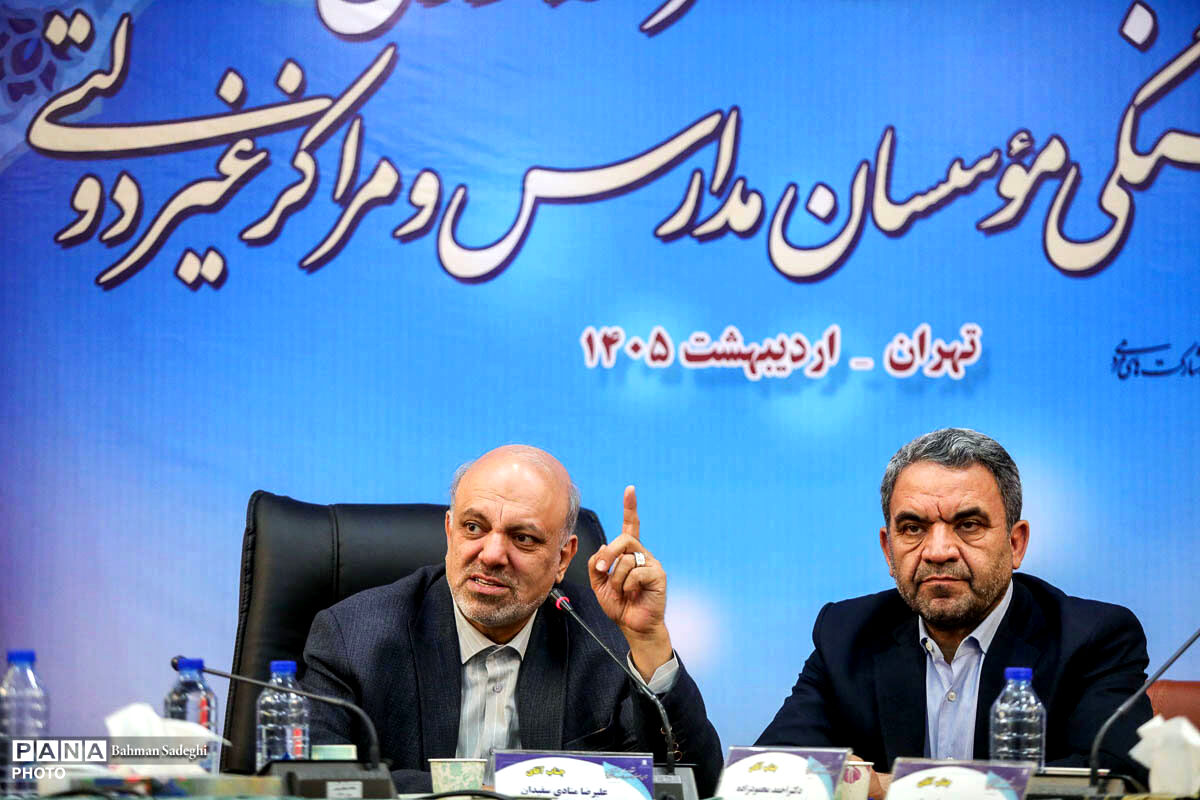 آموزش کشور در حال گذار از روش‌های سنتی به شیوه‌های نوین مبتنی بر فناوری است