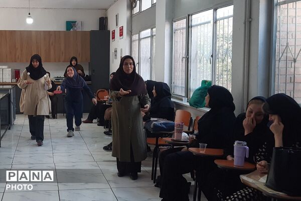 کنگره ۳۰۰۰ شهید شهرستان ری در هنرستان سالور