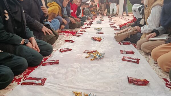 برگزاری مراسم  باشکوه ۲۲ بهمن و تجلیل از نفرات برتر روستای میرزآباد
