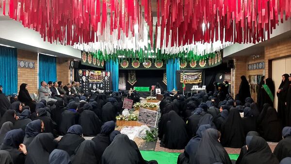 روایتگری مادر شهید مدافع امنیت «حسن مختارزاده» در جمع دانش‌آموزان