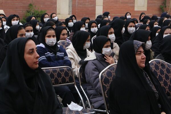 مراسم هفته پژوهش در دبیرستان بانو عفت آهنگری شهرری