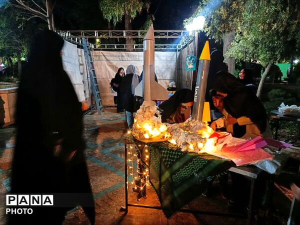 حضور پرشور دانش‌آموزان در موکب نوجوان مبارز