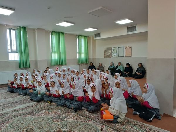 لبخند سالم، مدرسه شاد
