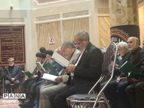 مراسم یادبود شهیده زهرا حدادعادل با حضور وزیر آموزش و پرورش در مسجد امام صادق(ع)