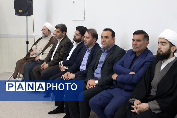 دیدار دانش‌آموزان دوره شهید علم‌الهدی با نماینده ولی فقیه در خوزستان