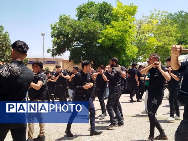 دسته عزاداری ظهر عاشورا در فاروج 