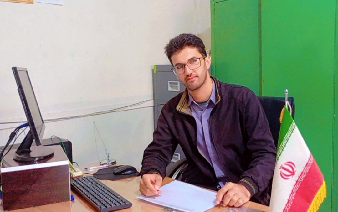 برگزاری مناظره‌ای با موضوع فضای مجازی نگاه تقابلی به مزایا و آسیب‌ها است