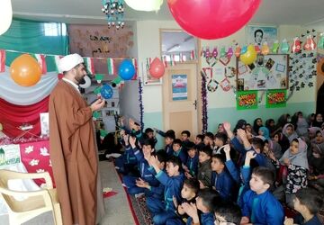 میلاد امام زمان (عج) در دبستان شهید جلالی شهر دیباج
