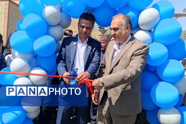 آیین افتتاحیه زمین چمن ورزشی در قالب طرح «شهید سردار سلیمانی» در شهرستان قدس