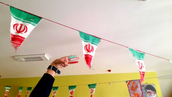 زنگ انقلاب در مدرسه فاروق منصور عباسی شهرستان اردل