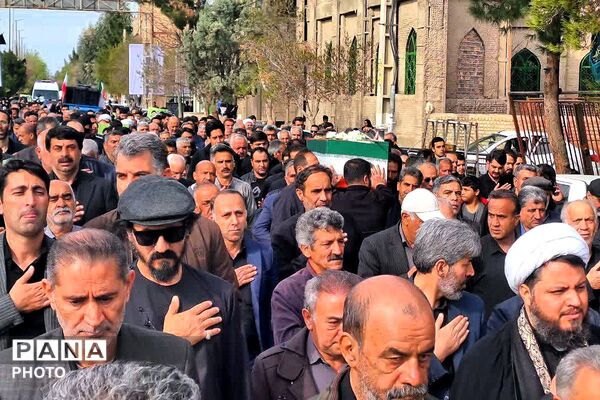 مراسم وداع و تشیع پیکر مطهر شهید محمد مهدی زواره ای در روستای طغان و امامزاده هادی شهر جوادآباد