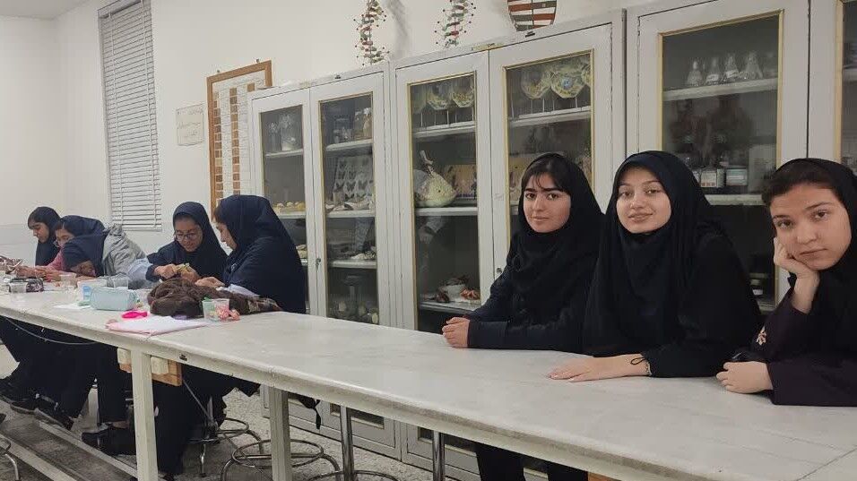 برکزاری اولین کارگاه مدل‌سازی و ساخت مولاژهای زیست‌شناسی در یزد