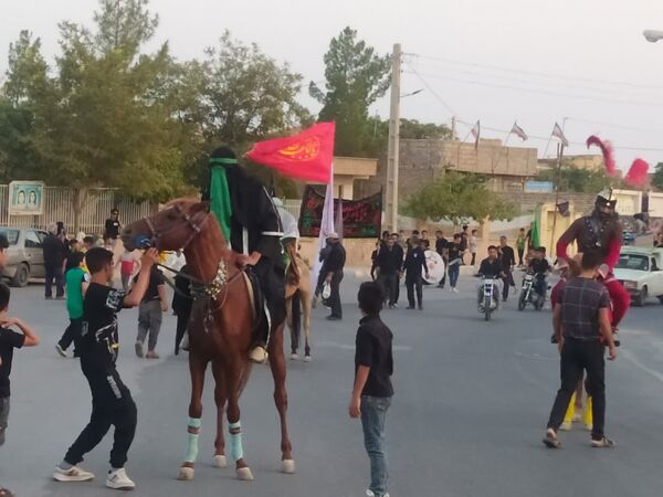 حرکت نمادین کاروان حسینی به‌مناسبت شهادت حضرت رقیه(س) در روستای قوژد