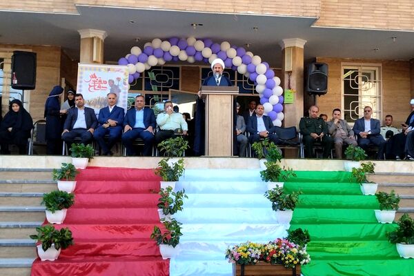 آیین نواختن زنگ سال تحصیلی جدید در قرچک