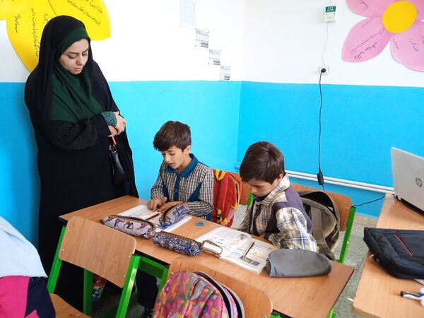 بازدید مسئولان آموزش و پرورش استان یزد از واحدهای آموزشی خاتم 