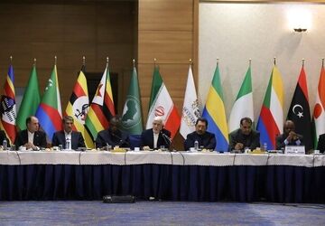 عارف: غرب در تلاش برای برهم زدن روابط بین ایران و آفریقا است
