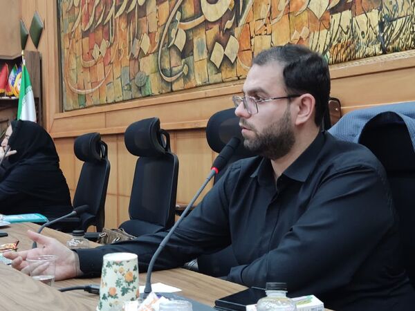 دیدار قائم مقام سازمان‌ دانش‌آموزی کشور با دانش‌آموزان فارس