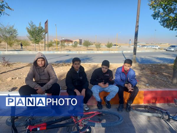 همایش پیاده‌روی خانوادگی در منطقه گردشگری سیاسرد بروجن