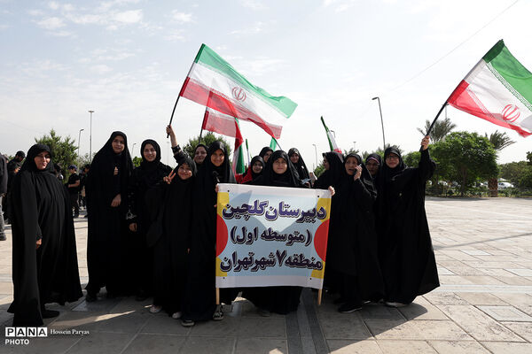 برگزاری همایش بزرگ جمع‌خوانی دانش‌آموزان با اجرای سرود و نوحه حماسی «باید برخاست»