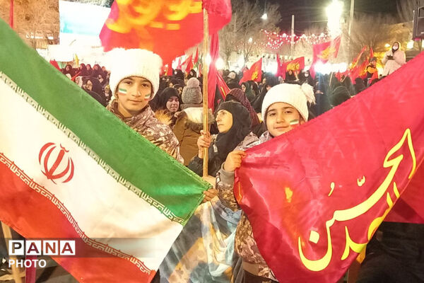 دهه نودی‌های پای کار انقلاب