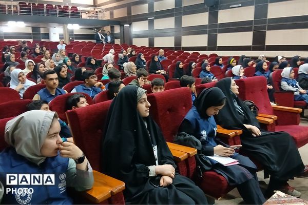 گردهمایی بزرگ خبرنگاران دانش آموز پانا در شهرستان شهریار و تجلیل از فعالان این عرصه