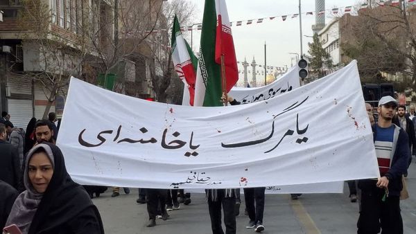شکوه حضور نوجوانان در راهپیمایی 22 بهمن مردم قم