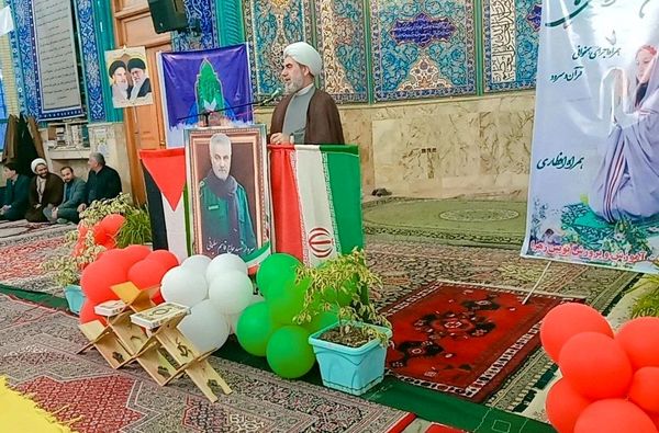 دانش‌آموزان بویین‌زهرایی در جشن روزه‌اولی‌ها از خدای خود تشکر کردند