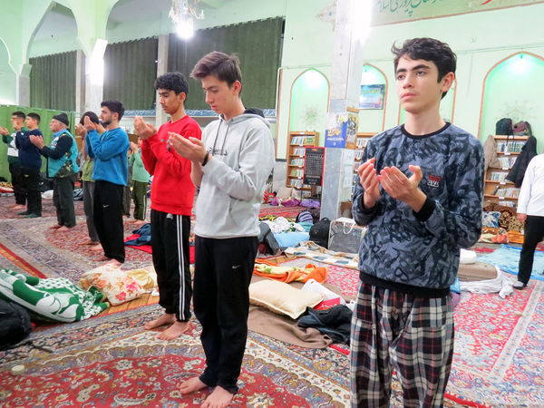 اعتکاف دانش‌آموزان مسجد انقلاب شهرستان بجنورد 