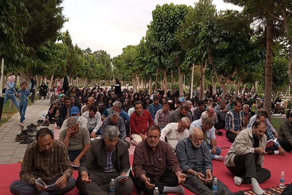 محفل پر فیض دعای عرفه در گلزار شهدا نصیرشهر