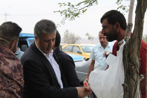 حضور پرانرژی نوجوانان در موکب دانش‌آموزی ملکان