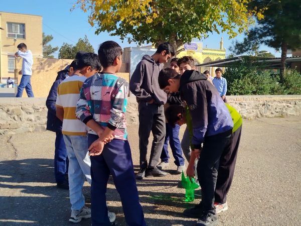 برگزاری مسابقات موشک آبی در کاشمر