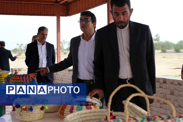 جشنواره غذا و صنایع دستی در اردوی تمشک دختران استان بوشهر